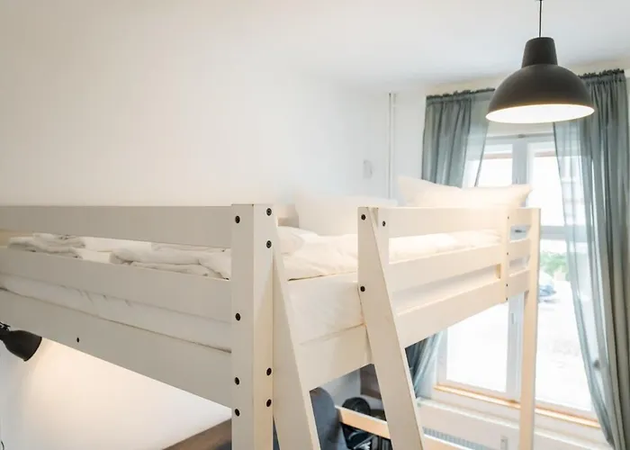 Shabby Chic Self Checkin Free Street Parking