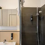 Shabby Chic Self Checkin Free Street Parking شقة