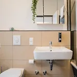 شقة Shabby Chic Self Checkin Free Street Parking