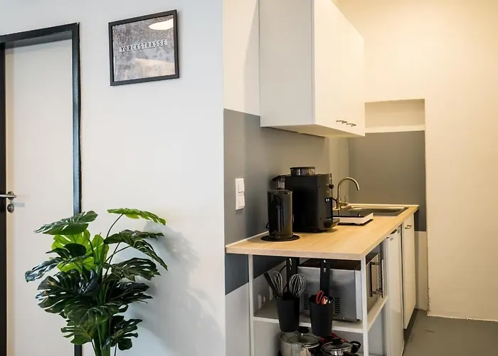 Shabby Chic Self Checkin Free Street Parking